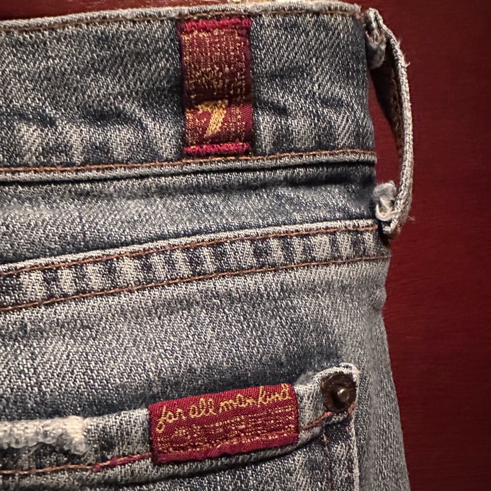 Seven for All Mankind Women Jeans Size 25 Boot Cut Feels like Size 24 Mid Rise